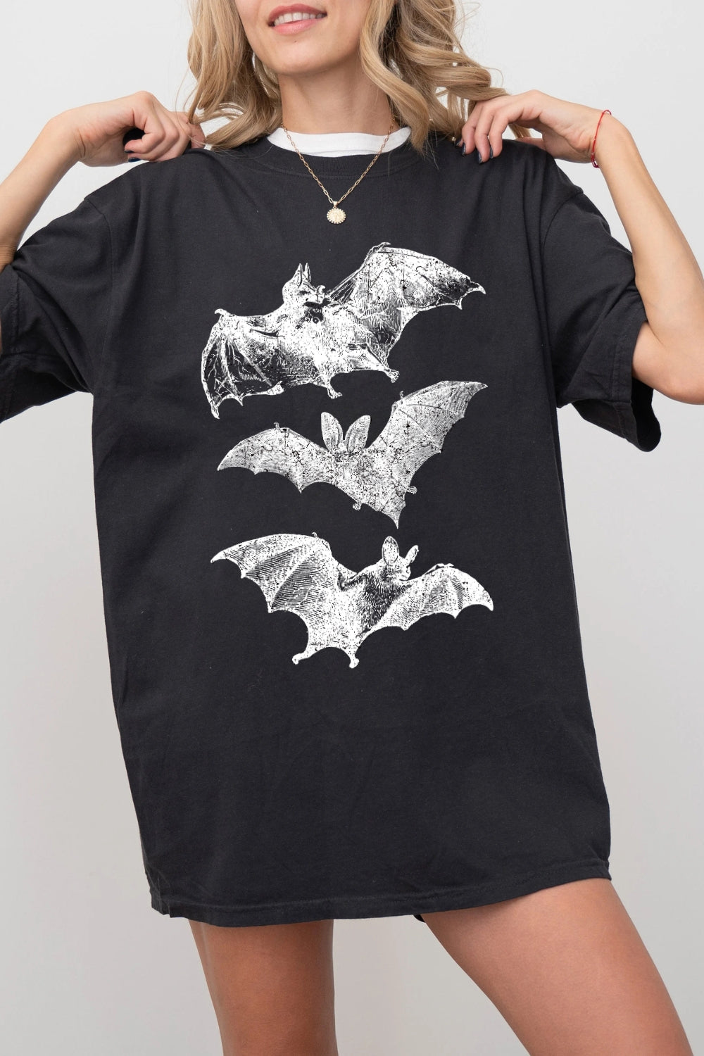 Vintage Y2K Bats Spooky Vibes Tee For Women