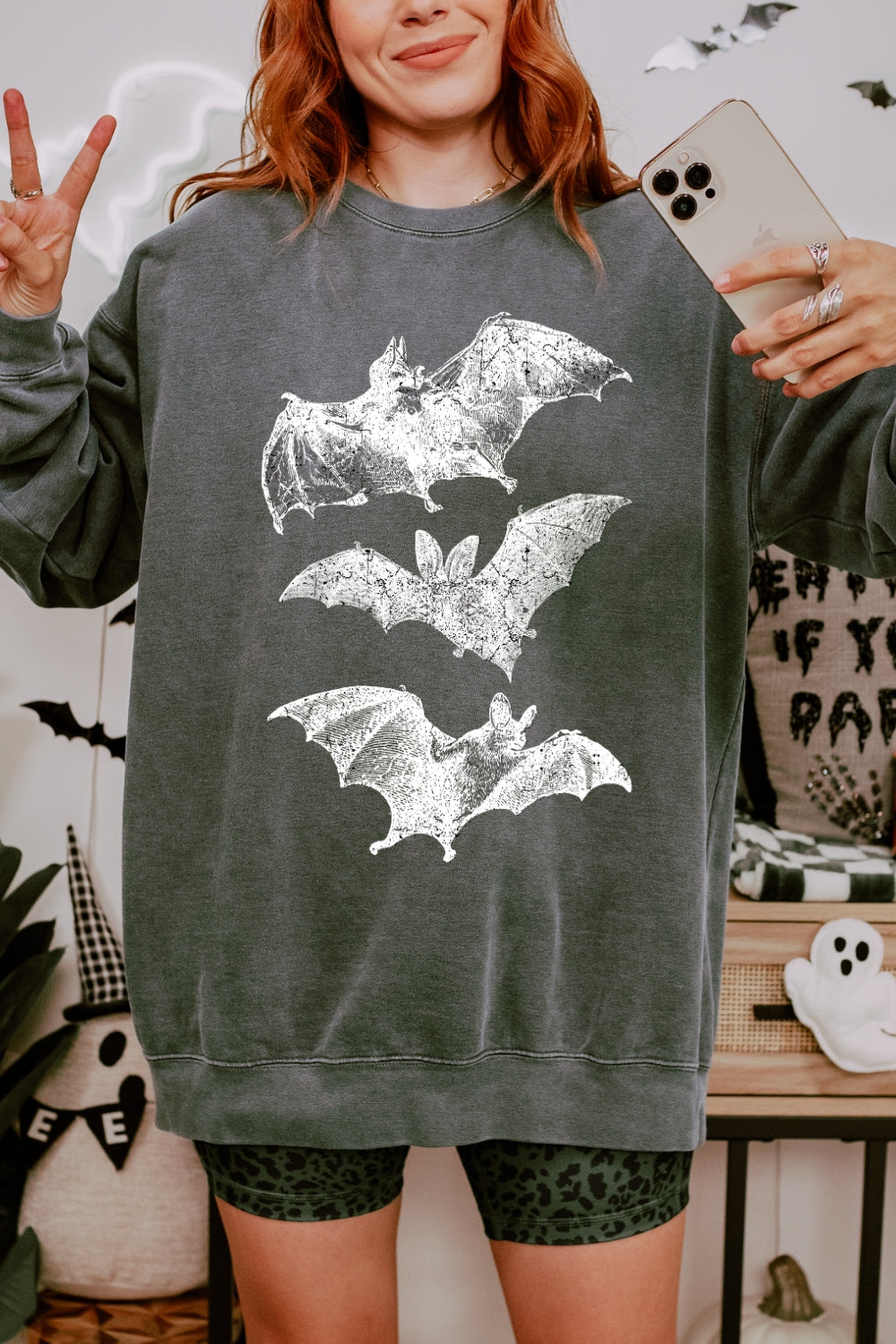 Vintage Y2K Bats Spooky Vibes Sweatshirt For Women
