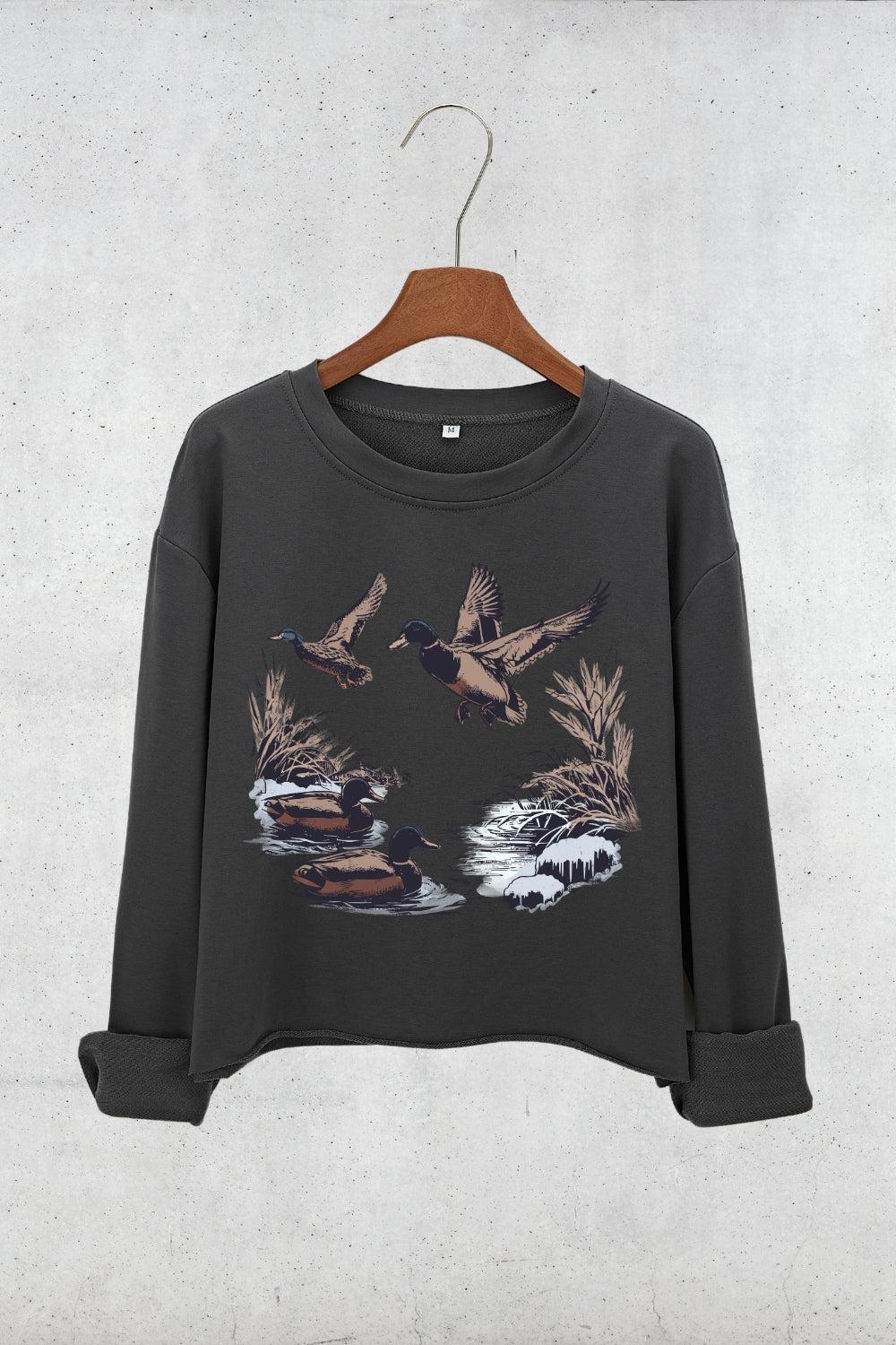 Retro Wild Ducks In Pond Crop Sweatshirt For Women